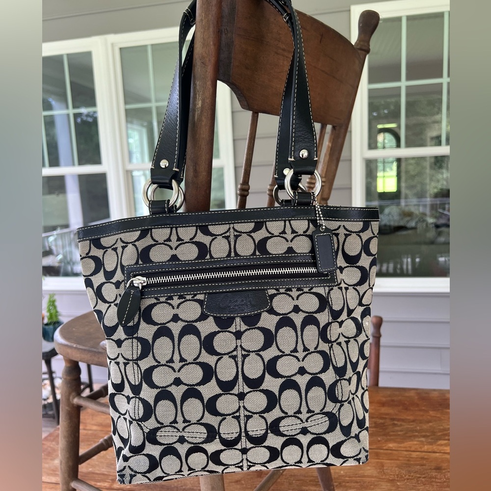 Coach Signature Black and Cream Shoulder Bag
